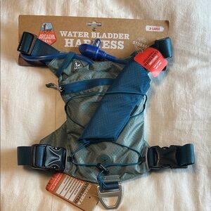 NWT Arcadia Trail Water Bladder Harness, blue, X-Large